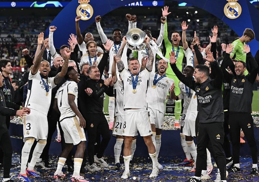 克罗斯社媒庆祝夺冠：Hala Madrid，直到永远！