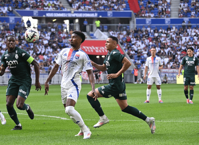 开云播报1-0！2-0！法甲夺冠热门两连胜，大巴黎的新争冠劲敌浮现