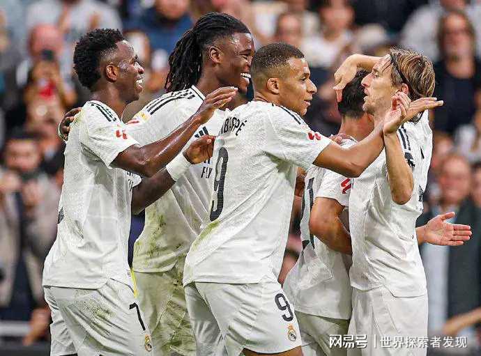 姆巴佩神勇爆发！皇马客场2-1逆转比利亚雷亚尔，登顶积分