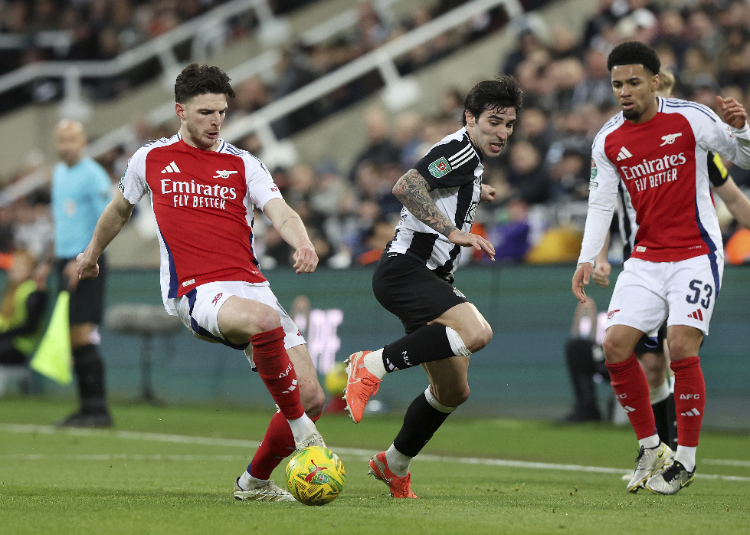 英联杯：纽卡2:0完胜阿森纳 总比分4:0晋级决赛