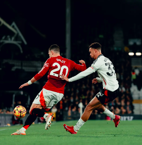 1-0！全场4射1正 进球还靠折射 英超7.8亿豪门拿下中游球队7轮2胜