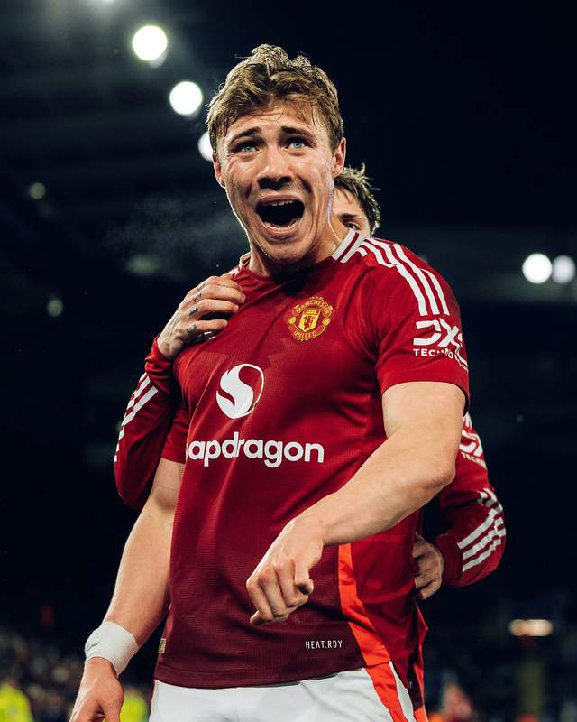 3-0！B费独造3球，加纳乔一战比肩C罗，4杀蓝狐，曼联创纪录