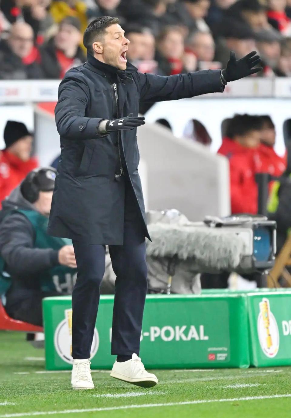 0-2到3-2绝杀！阿隆索史诗逆转，勒沃库森晋级4