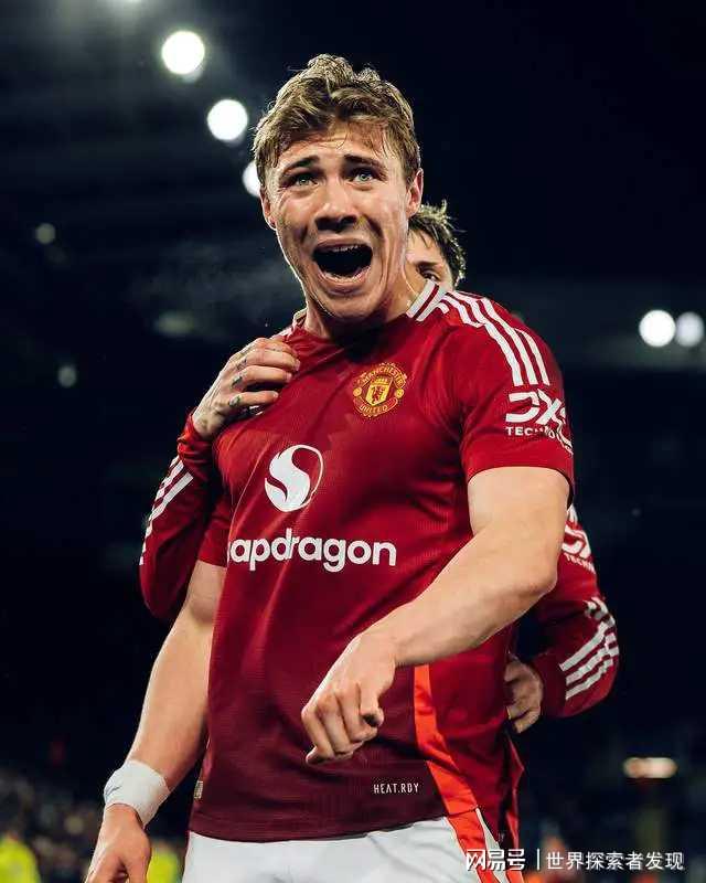 曼联 3 - 0 狂胜莱斯特城，这比赛过程真是跌宕起伏！