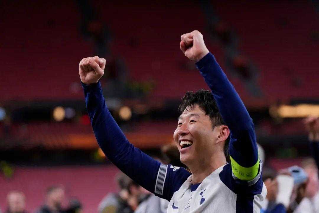 孙兴慜终夺欧洲首冠，结果金牌被抢了……