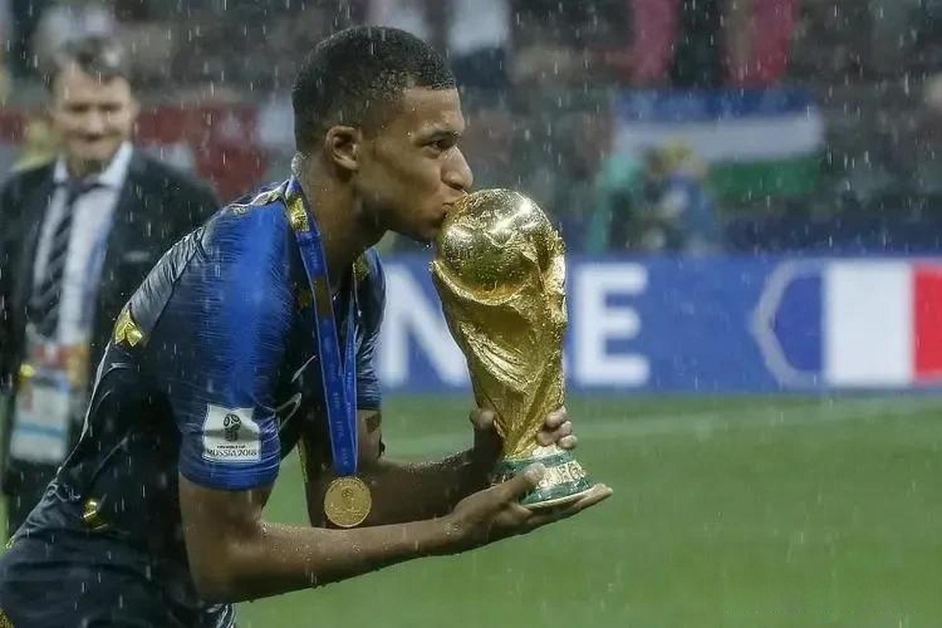 前瞻|皇马1-1皇社：三冠王？西甲、欧冠卫冕需奇迹，先拿国王杯吧