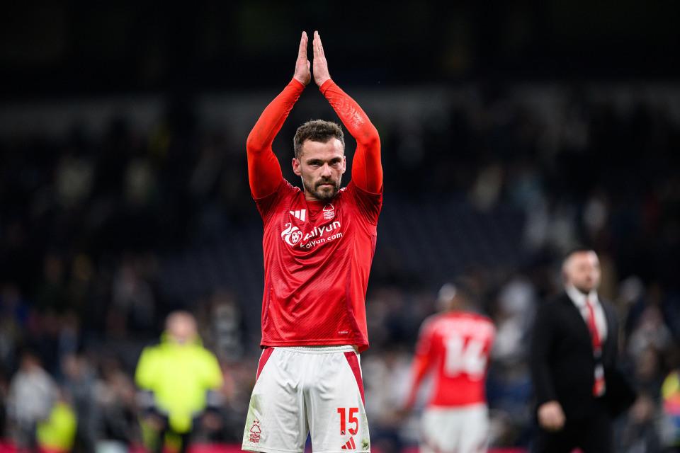 2-1！森林双杀热刺，终结2连败+重返英超前3，仅领先第7名维拉3分