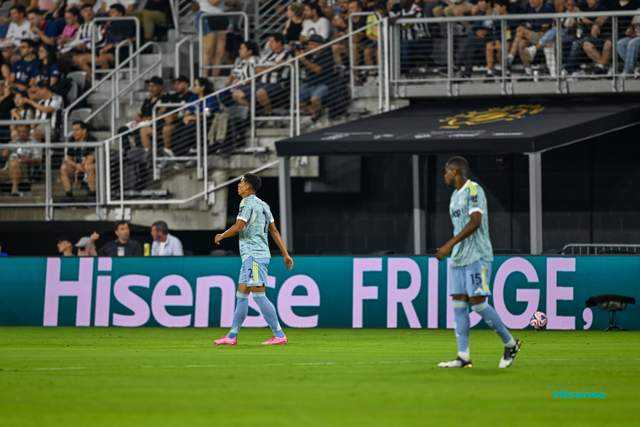 疯狂5-0！尤文痛击亚洲冠军，两将梅开二度，20岁新星轰出世界波