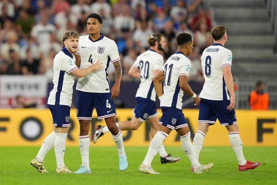 3-2！英格兰加时绝杀德国+卫冕欧青赛冠军 利物浦3千万红星3场4球