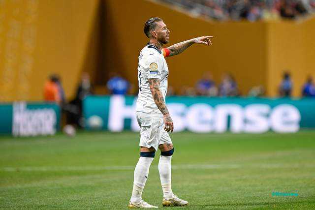2-1！多特神锋力压姆巴佩、哈兰德，对巴萨戴帽