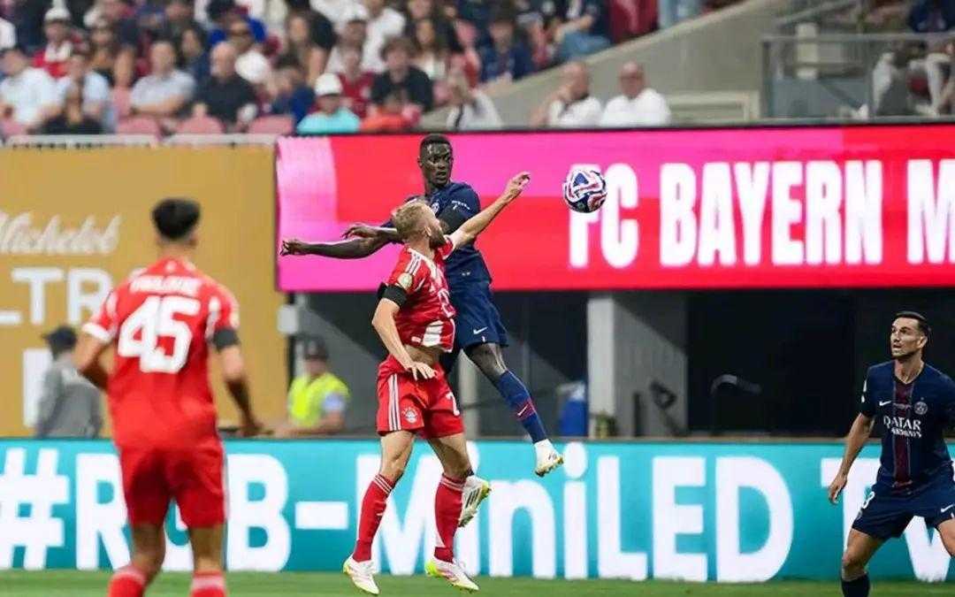 世俱杯9人巴黎2-0拜仁