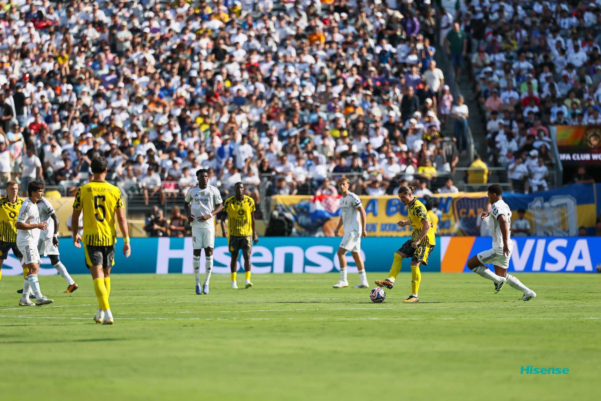 3-2！两分钟轰三球，皇马一哥姆巴佩创世俱杯最滑稽进球纪录