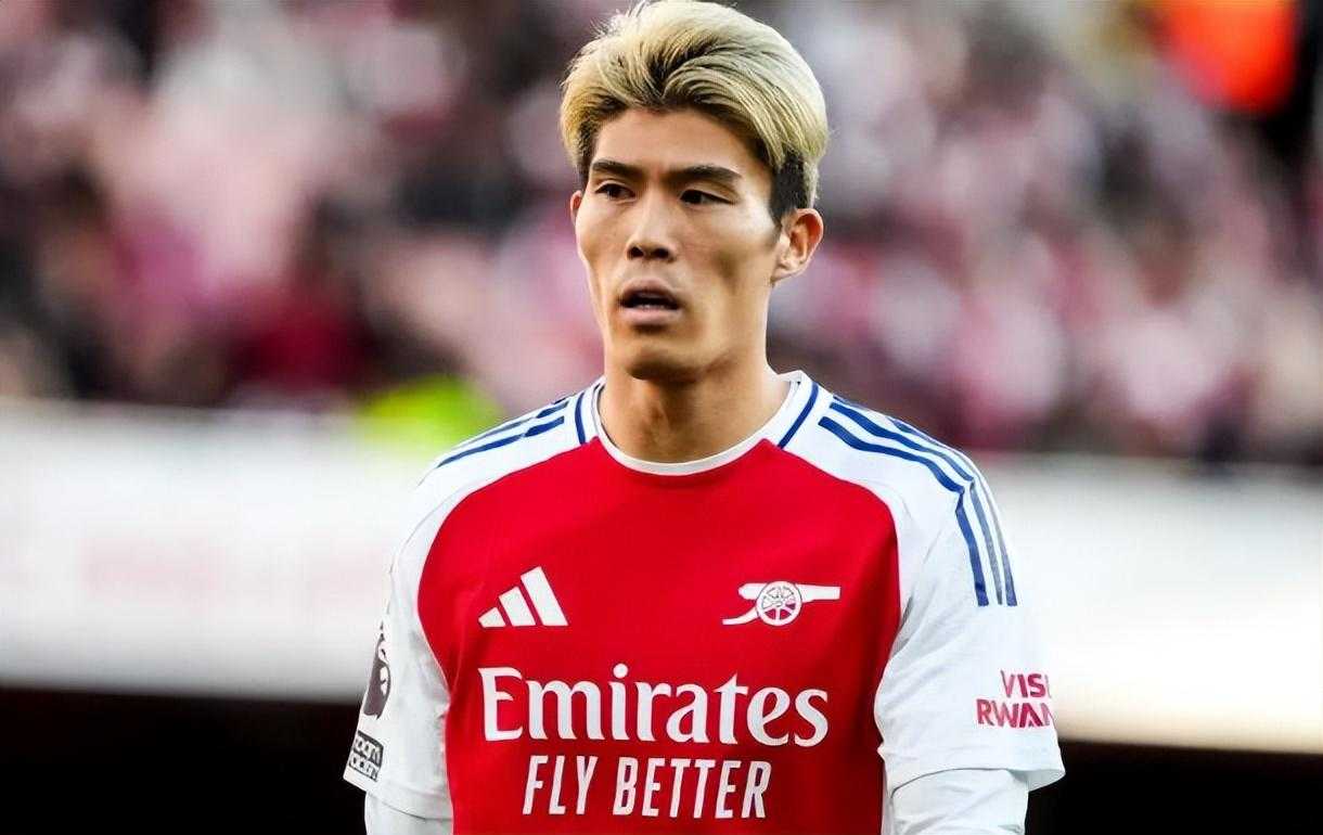 伤了也吃香！26岁日本国脚因伤惨遭枪手解约，却引得两大豪强争抢