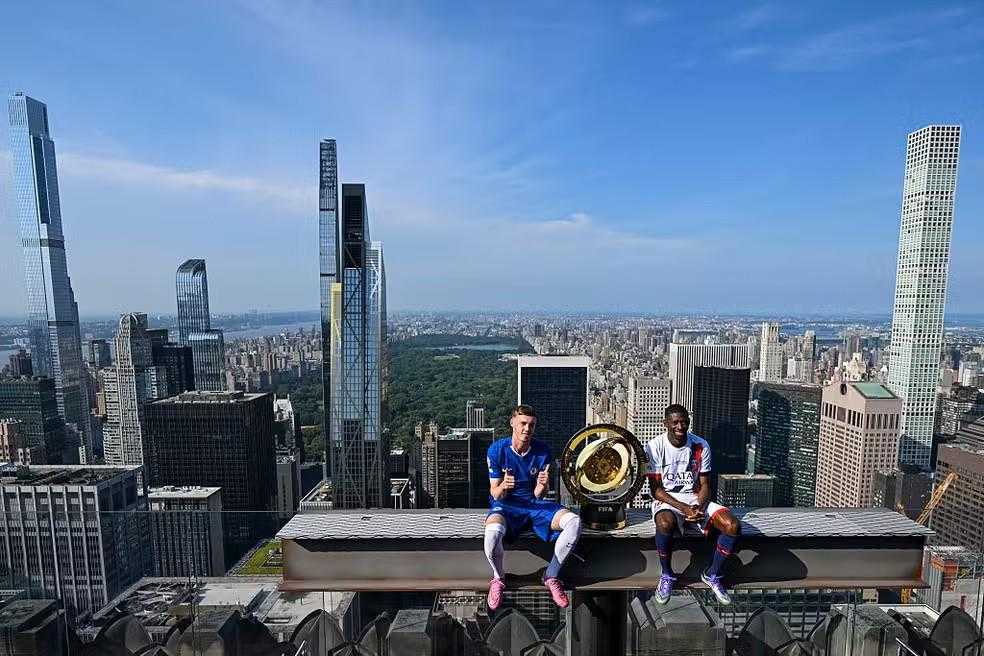 FIFA邀帕尔默与登贝莱重现经典，宣传巴黎圣日耳曼对阵切尔西决赛